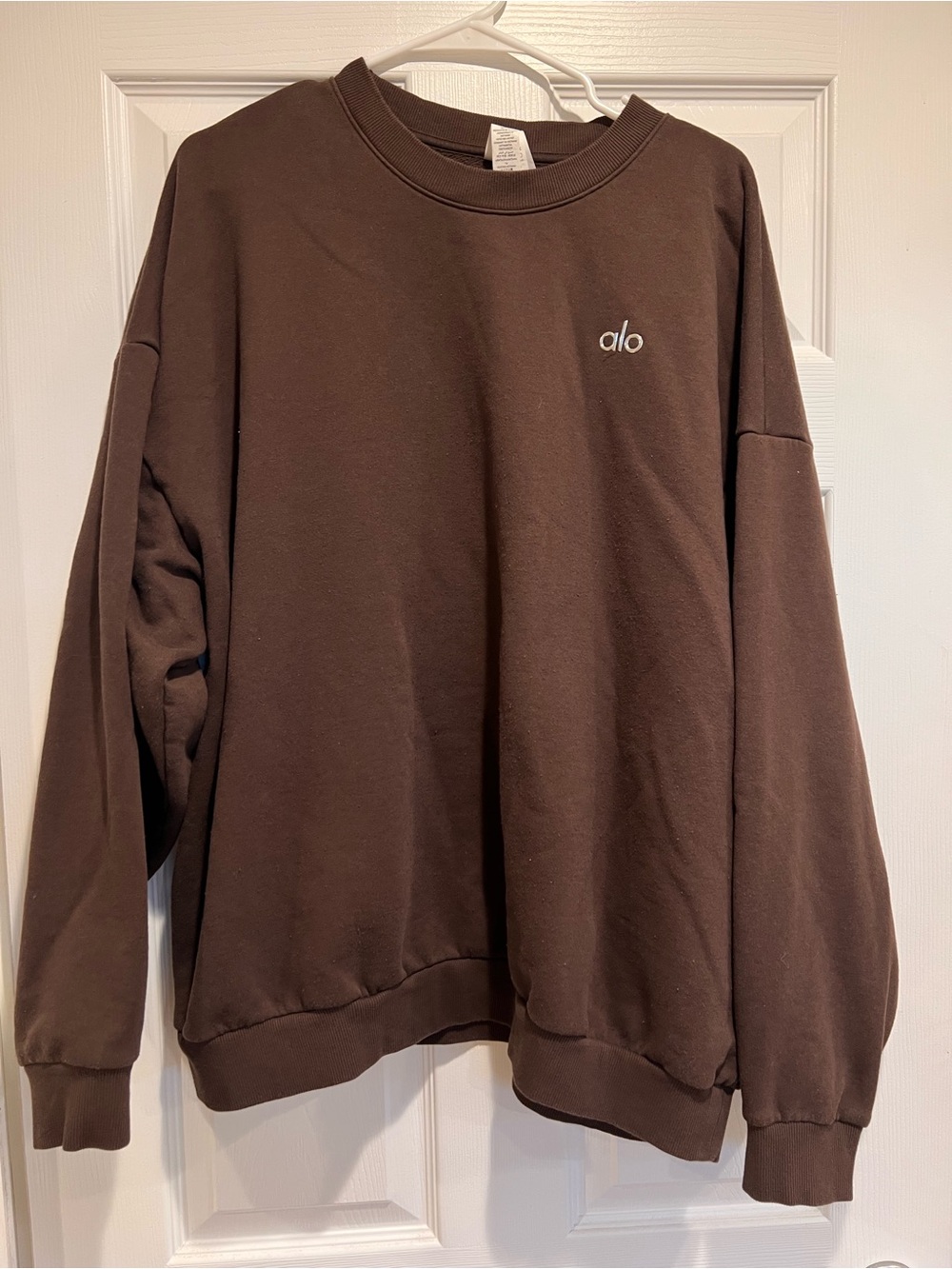 ALO Yoga Crewneck Sweatshirt in Dark Brown